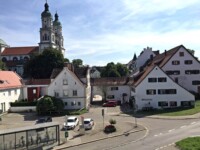 Zimmer-Ausblick zur Basilika St. Lorenz